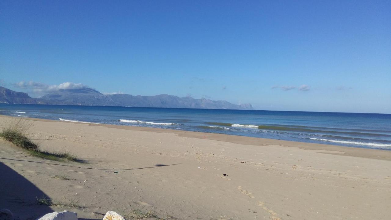Doride Appartamento Sulla Spiaggia Balestrate Dış mekan fotoğraf