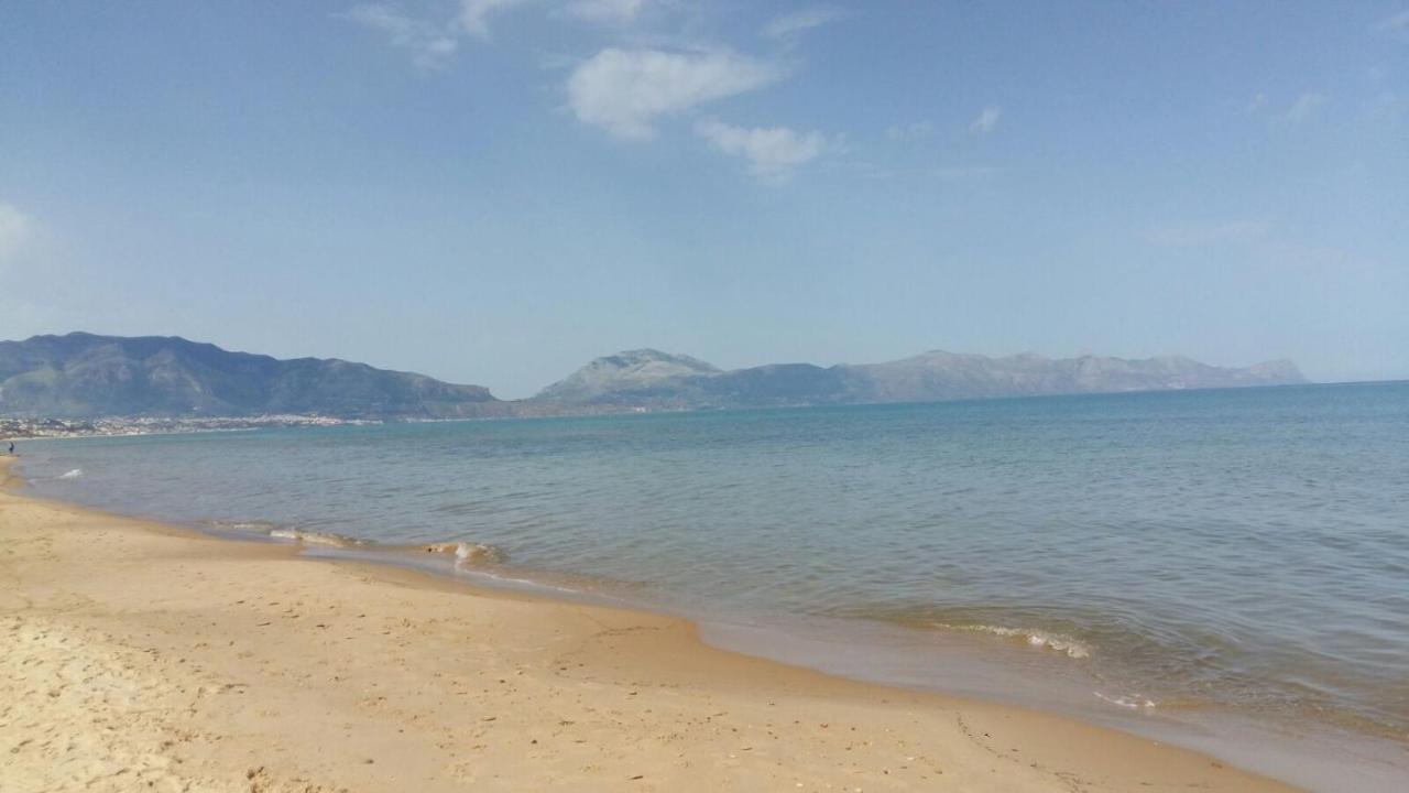Doride Appartamento Sulla Spiaggia Balestrate Dış mekan fotoğraf